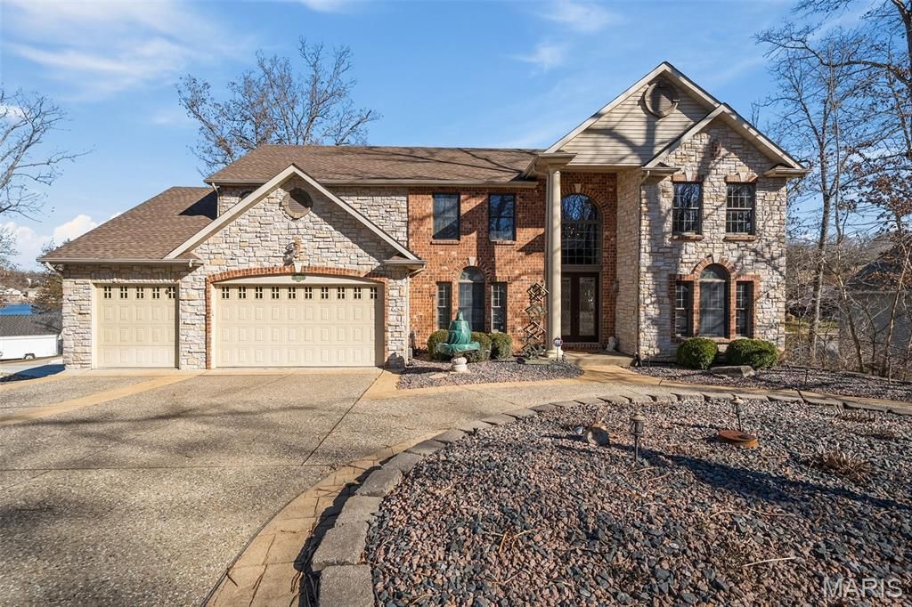 9895 E Vista Drive, Hillsboro, MO 63050