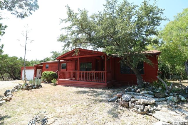 454 Overland Trail, Bandera, TX 78003