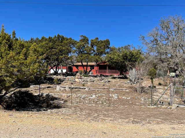 454 Overland Trail, Bandera, TX 78003