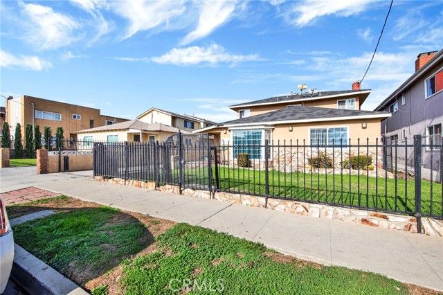 4351 W 142nd, Hawthorne, CA 90250