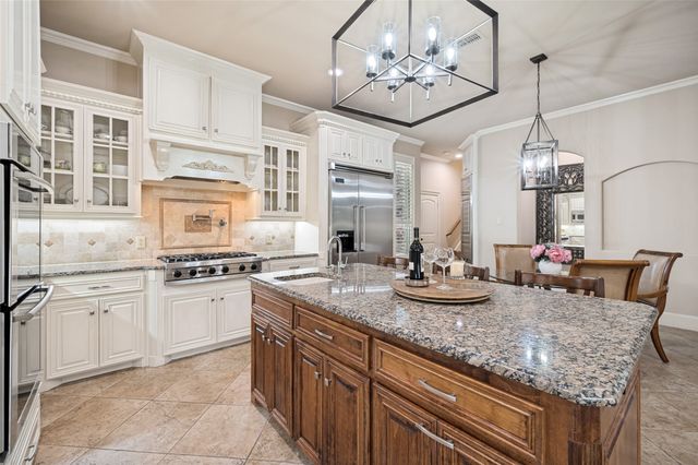 8411 Buffalo Drive, Lantana, TX 76226