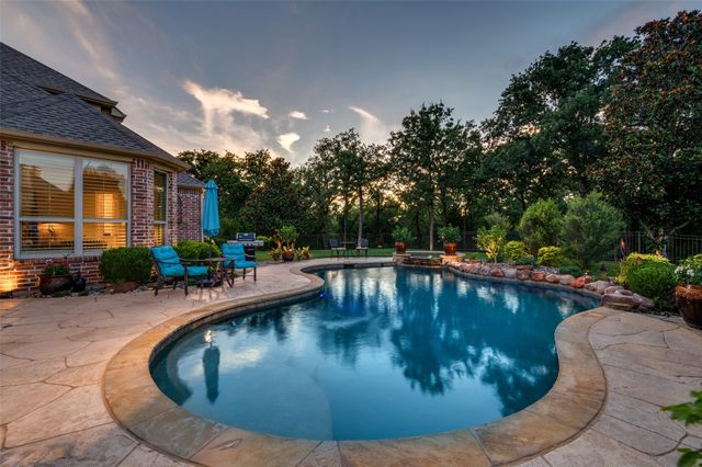 8411 Buffalo Drive, Lantana, TX 76226