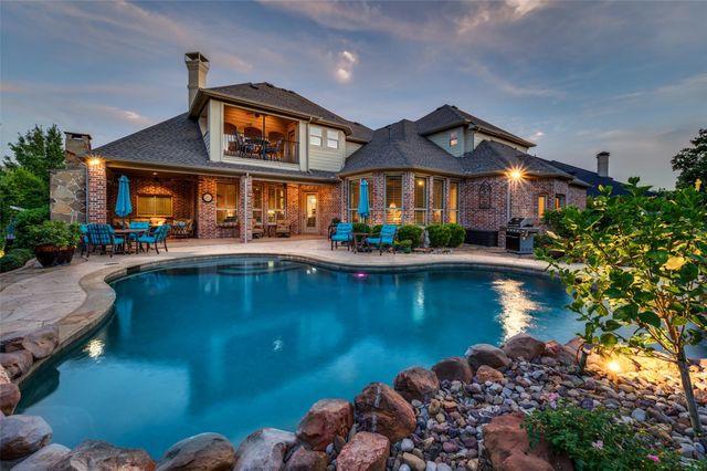 8411 Buffalo Drive, Lantana, TX 76226