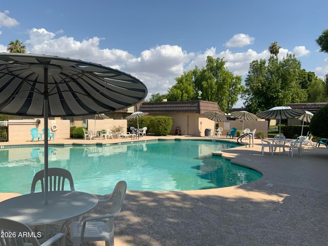 1615 E NEWPORT Drive, Tempe, AZ 85282