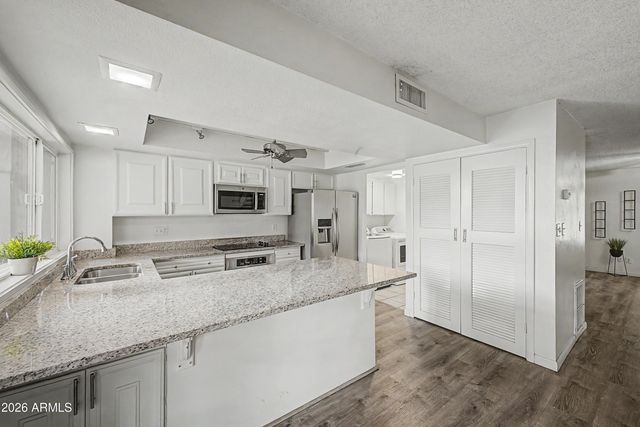 1615 E NEWPORT Drive, Tempe, AZ 85282