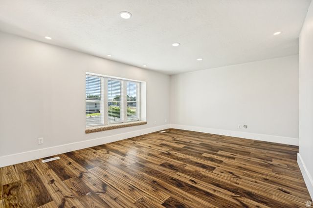 3154 W 5700 S, Roy, UT 84067