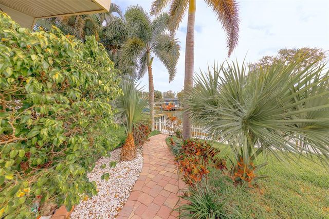 2017 COVE DRIVE, Largo, FL 33774