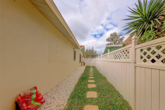 2017 COVE DRIVE, Largo, FL 33774