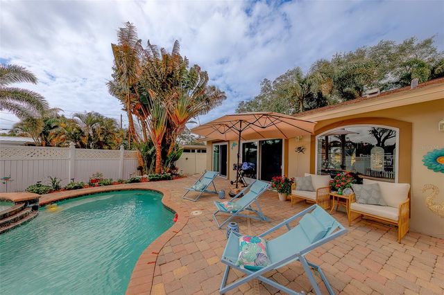 2017 COVE DRIVE, Largo, FL 33774