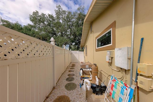 2017 COVE DRIVE, Largo, FL 33774