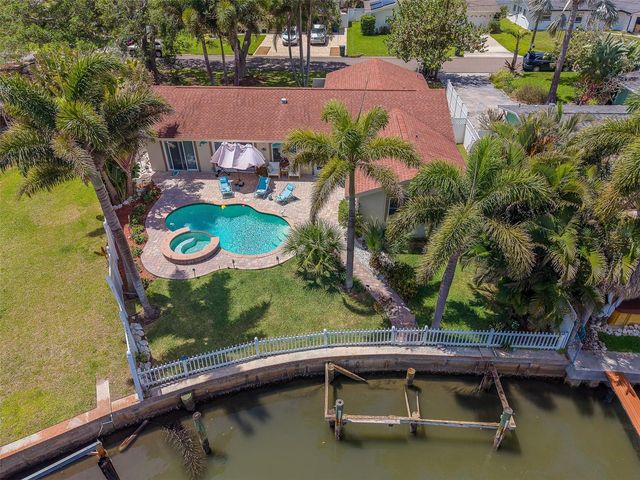 2017 COVE DRIVE, Largo, FL 33774