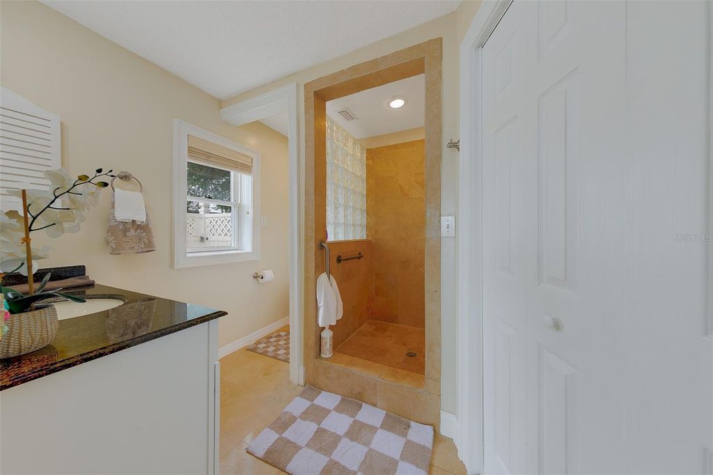 Image 26 of property listing at 2017 COVE DRIVE, Largo, FL 33774