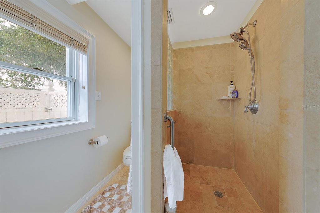 Image 28 of property listing at 2017 COVE DRIVE, Largo, FL 33774