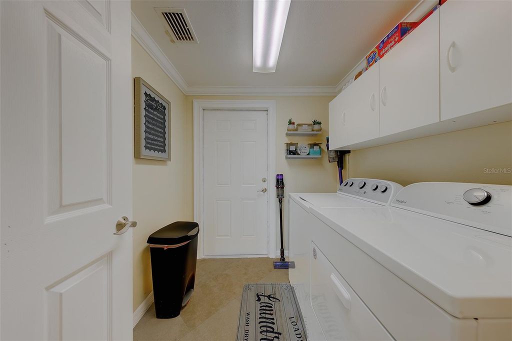 Image 31 of property listing at 2017 COVE DRIVE, Largo, FL 33774