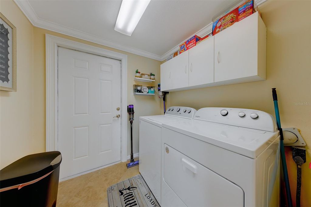 Image 36 of property listing at 2017 COVE DRIVE, Largo, FL 33774