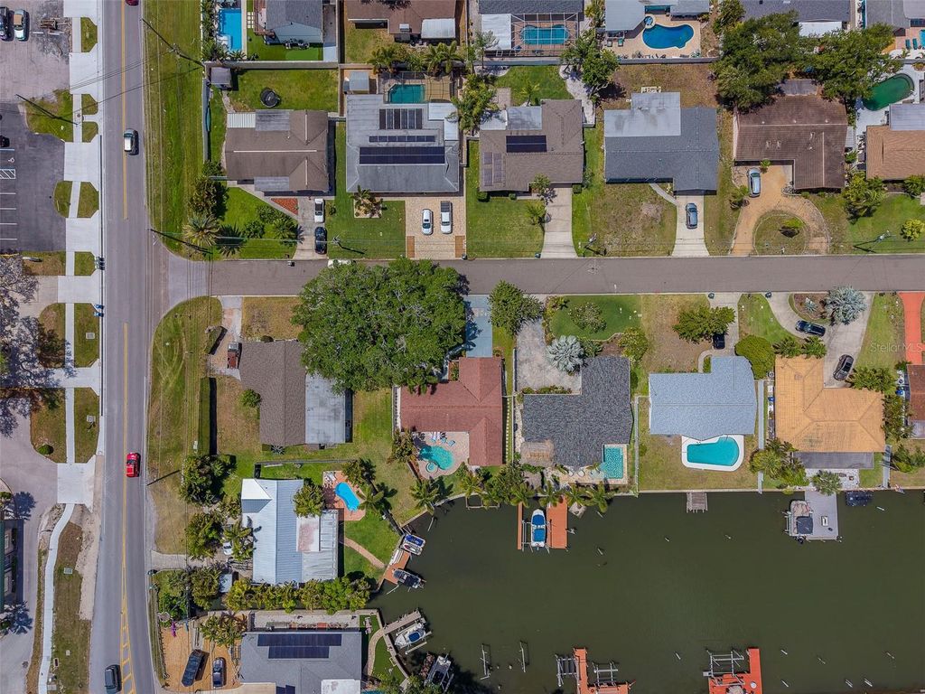 Image 64 of property listing at 2017 COVE DRIVE, Largo, FL 33774