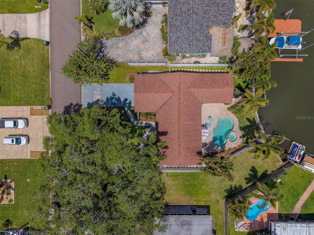 Image 65 of property listing at 2017 COVE DRIVE, Largo, FL 33774