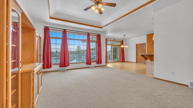 3011 Rolling Hills DRIVE, Manitowoc, WI 54220