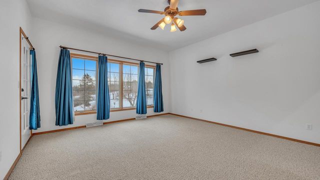 3011 Rolling Hills DRIVE, Manitowoc, WI 54220