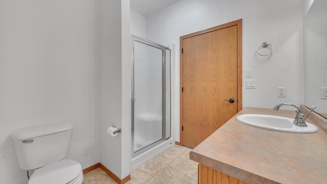 3011 Rolling Hills DRIVE, Manitowoc, WI 54220