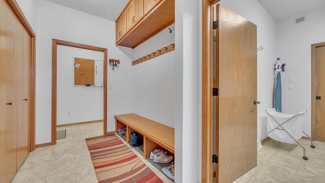 3011 Rolling Hills DRIVE, Manitowoc, WI 54220