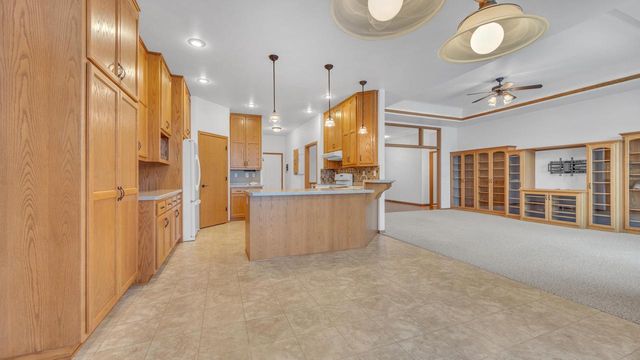 3011 Rolling Hills DRIVE, Manitowoc, WI 54220