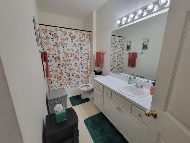 1343 Providence Circle, Elgin, IL 60120
