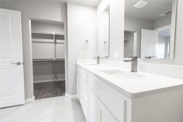 12321 SW 32nd Street, Yukon, OK 73099