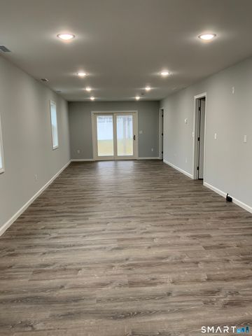 31 Hinman Street, West Haven, CT 06516