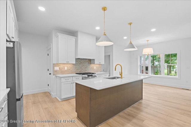 2531 Fedewood, Dewitt, MI 48820
