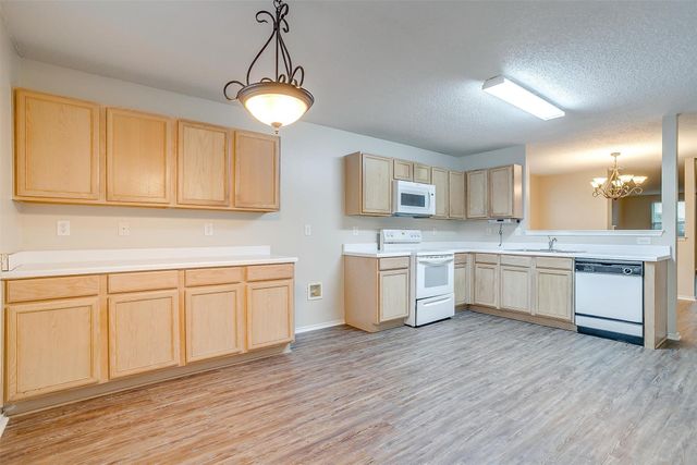 3944 Foxhound Lane, Fort Worth, TX 76123