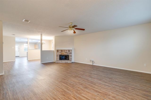 3944 Foxhound Lane, Fort Worth, TX 76123