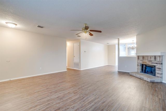 3944 Foxhound Lane, Fort Worth, TX 76123