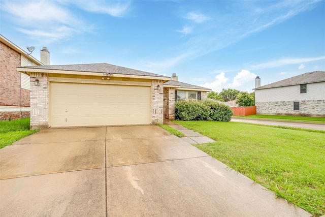 3944 Foxhound Lane, Fort Worth, TX 76123