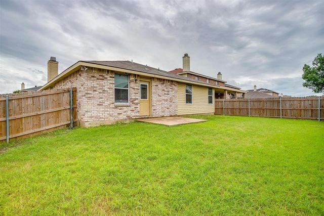 3944 Foxhound Lane, Fort Worth, TX 76123