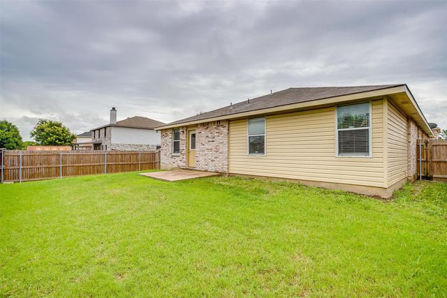 3944 Foxhound Lane, Fort Worth, TX 76123
