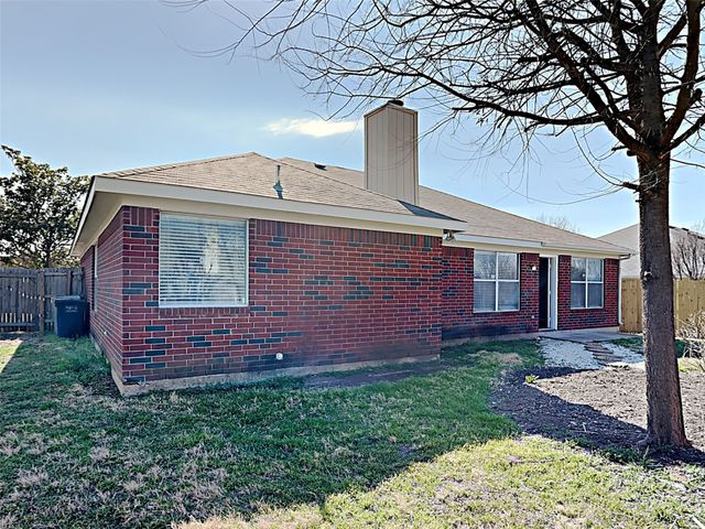 3712 Garden Springs Drive, Fort Worth, TX 76123