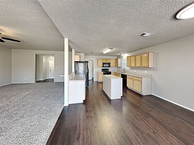 3712 Garden Springs Drive, Fort Worth, TX 76123