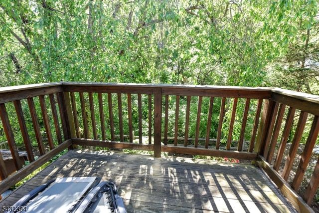 15 Brookside Hts B, Wanaque Boro, NJ 07465