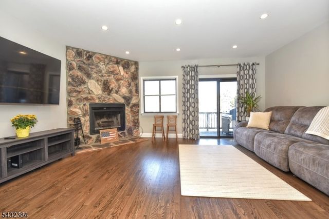 15 Brookside Hts B, Wanaque Boro, NJ 07465
