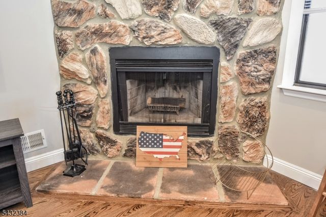15 Brookside Hts B, Wanaque Boro, NJ 07465