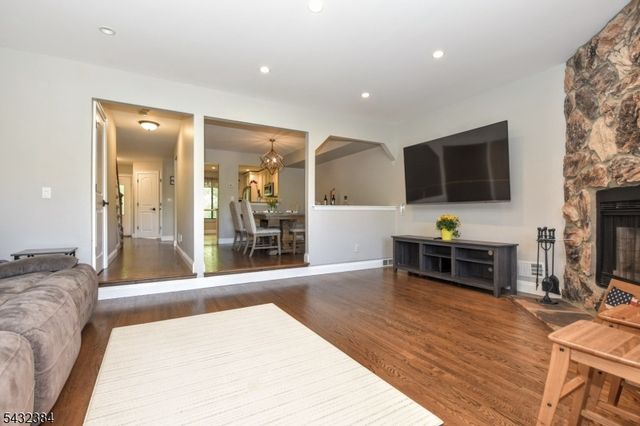 15 Brookside Hts B, Wanaque Boro, NJ 07465