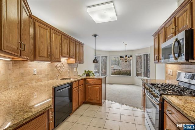 69 Turnberry Road 2, Little Falls, NJ 07424