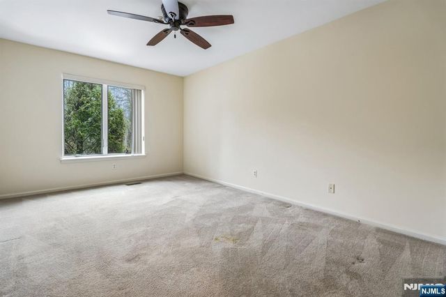 69 Turnberry Road 2, Little Falls, NJ 07424