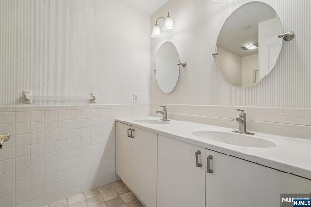 69 Turnberry Road 2, Little Falls, NJ 07424