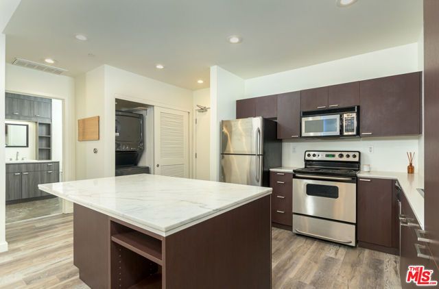 630 W 6th Street 207, Los Angeles, CA 90017
