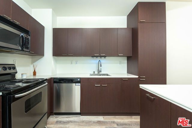 630 W 6th Street 207, Los Angeles, CA 90017