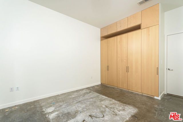 630 W 6th Street 207, Los Angeles, CA 90017