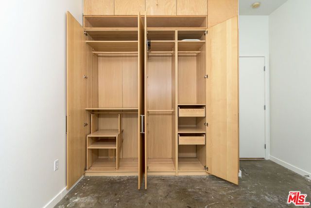 630 W 6th Street 207, Los Angeles, CA 90017