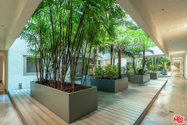 630 W 6th Street 207, Los Angeles, CA 90017